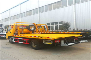 龙岩附近拖车救援搭电